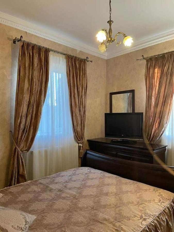 Casa Dobrescu Centura De Nord Hotel Craiova Bagian luar foto