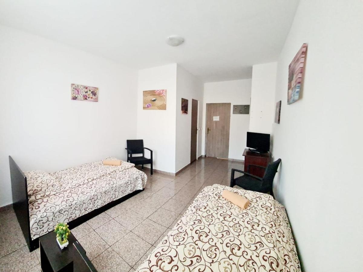 Casa Dobrescu Centura De Nord Hotel Craiova Bagian luar foto